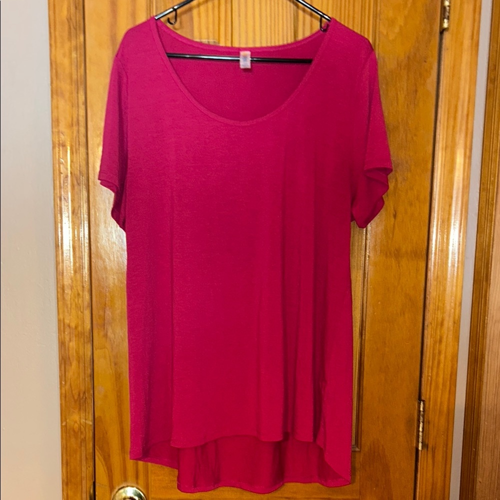 LuLaRoe Fuchsia Short Sleeve Top